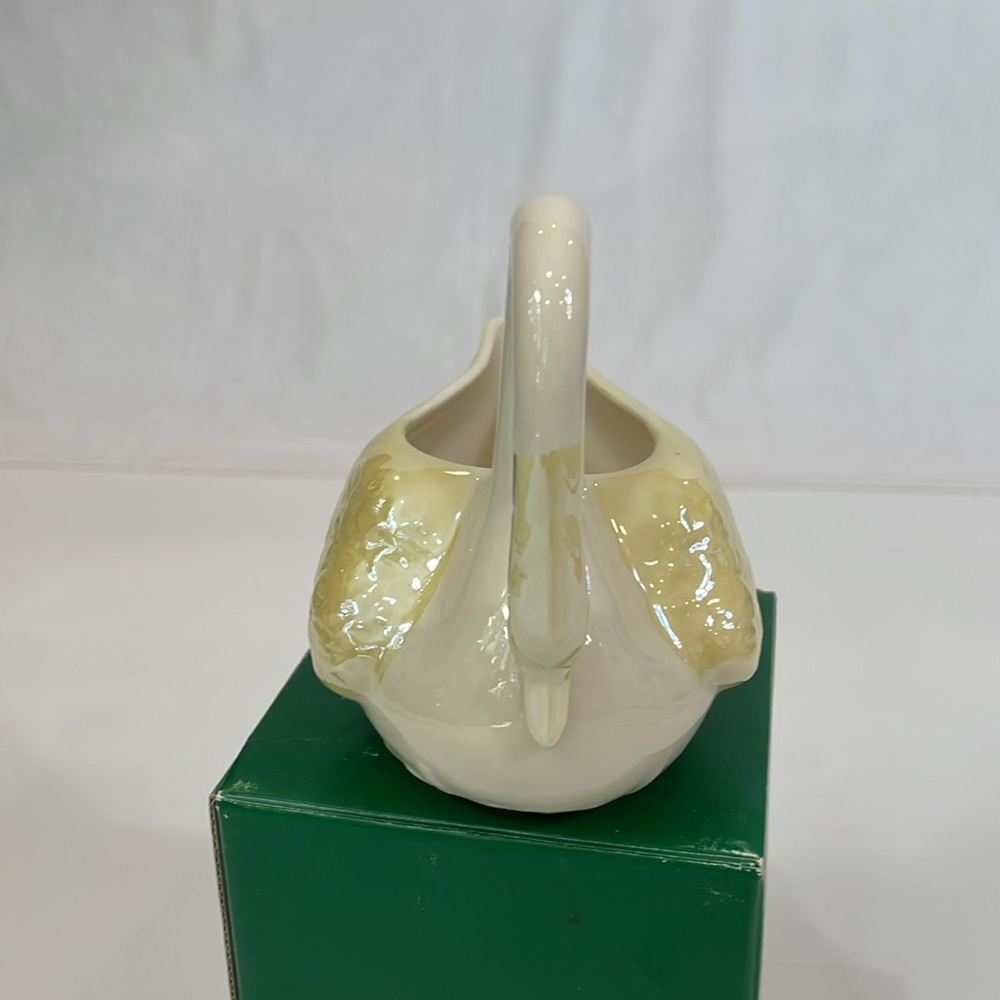 Belleek Parian China Swan Hand Crafted In Ireland With Box EUC - Picture 3 of 8